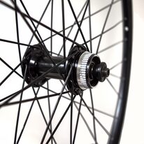 Front wheel 28/29'' // 36H, for disc brakes, CenterLock