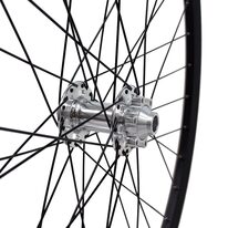 Priekinis ratas SUNSTAR 28/29" 36H, disk. st. 6varžt., thru axle